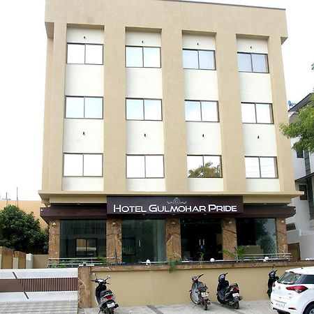 Hotel Gulmohar Pride Ahmednagar Eksteriør bilde