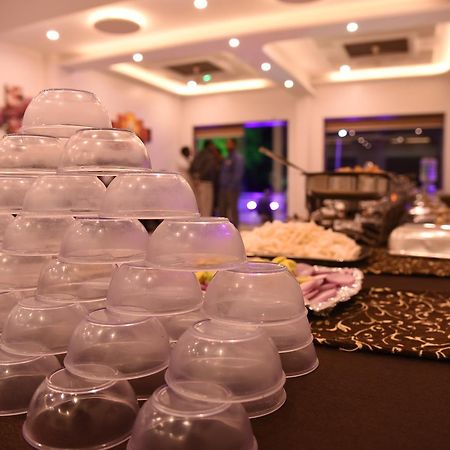 Hotel Gulmohar Pride Ahmednagar Eksteriør bilde