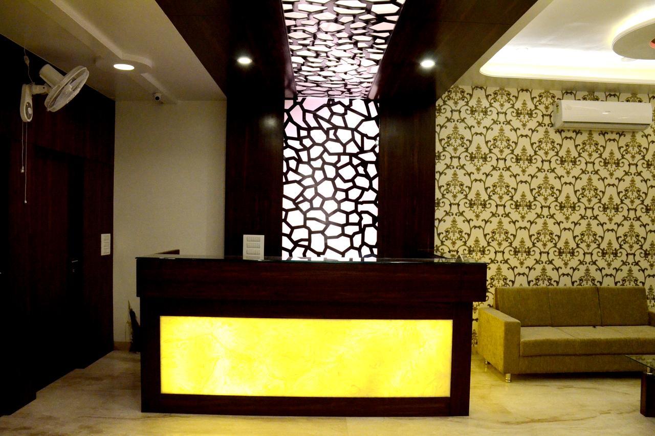 Hotel Gulmohar Pride Ahmednagar Eksteriør bilde