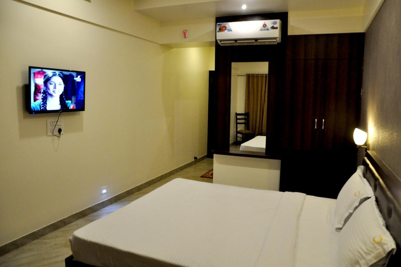 Hotel Gulmohar Pride Ahmednagar Eksteriør bilde