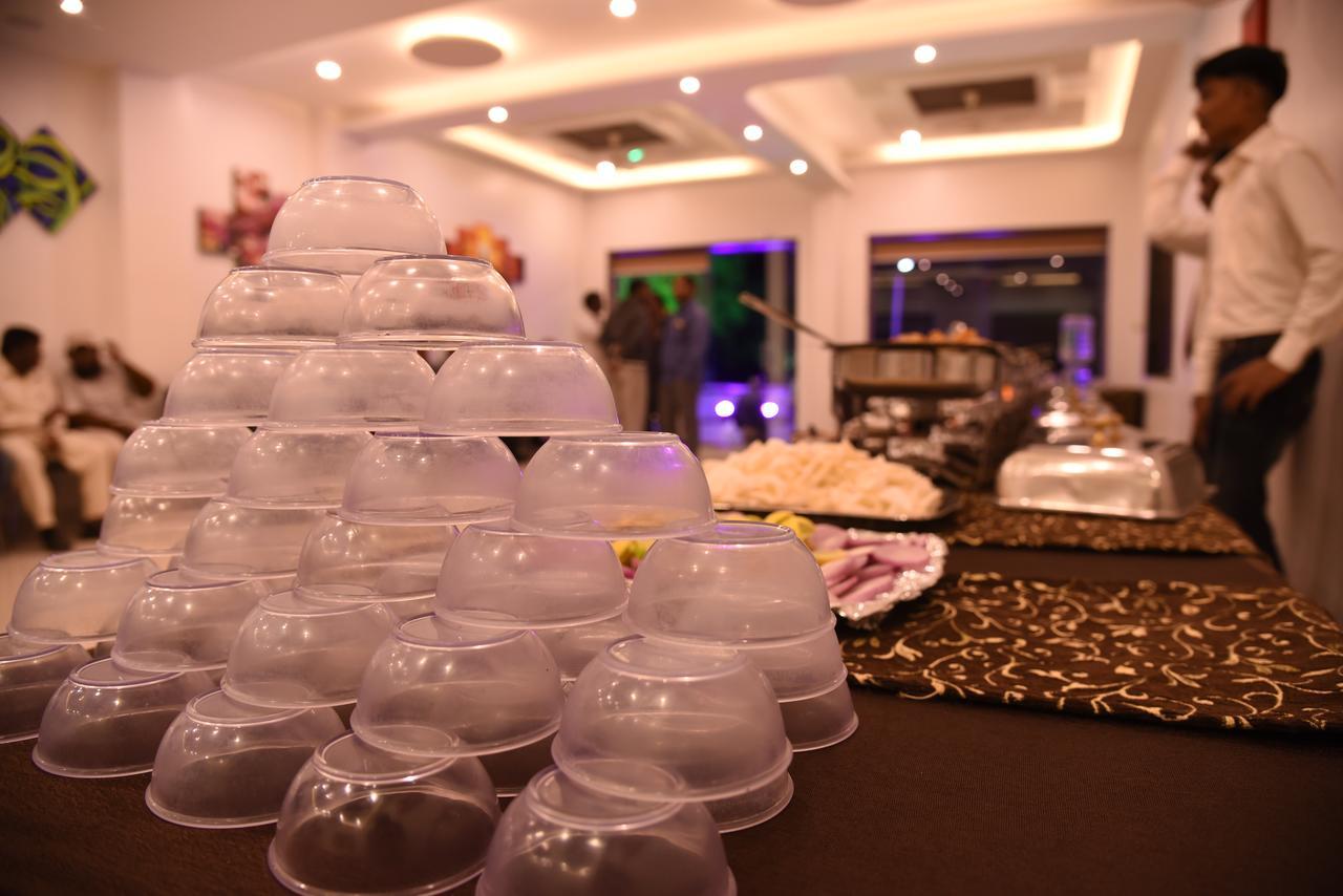 Hotel Gulmohar Pride Ahmednagar Eksteriør bilde